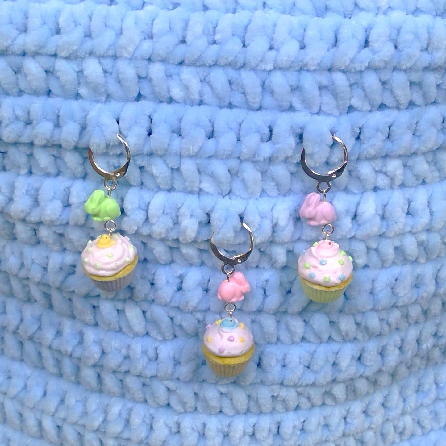 Easter cupcake stitch marker with marshmallow bunny