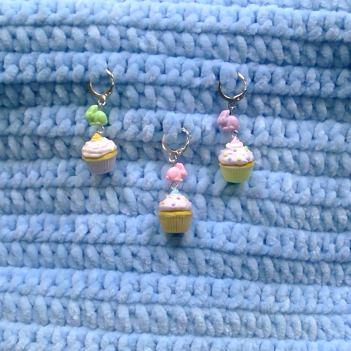 Easter cupcake stitch marker with marshmallow bunny